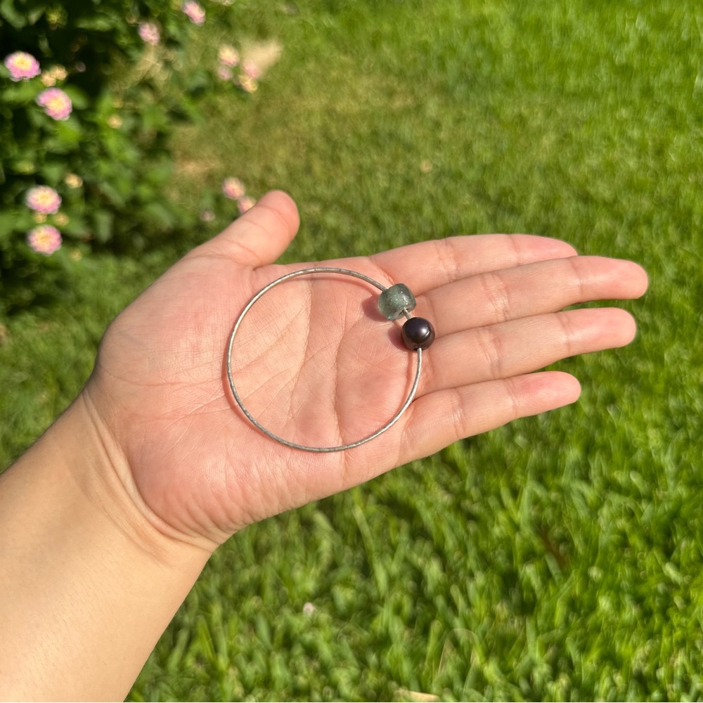 Wire Hammered Thin Bangle Bracelet with Beads